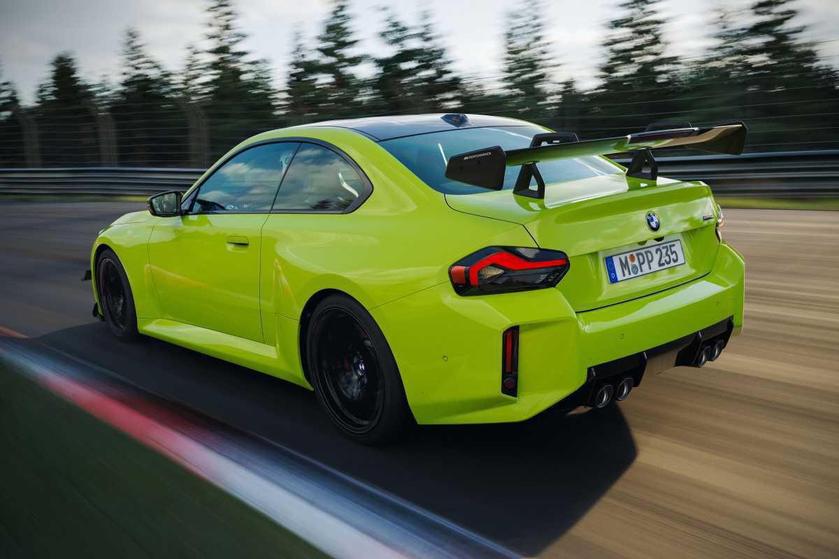 M PERFORMANCE TRACK KIT PARA EL BMW M2 Y NUEVO SISTEMA DE ESCAPE M PERFORMANCE PARA EL BMW M2 CS M PERFORMANCE TRACK KIT PARA EL BMW M2 Y NUEVO SISTEMA DE ESCAPE M PERFORMANCE PARA EL BMW M2 CS