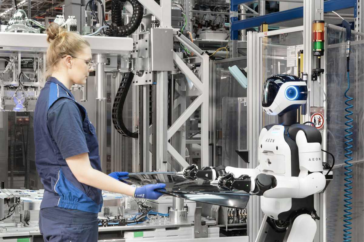 EL GRUPO BMW UTILIZARÁ ROBOTS HUMANOIDES EN LA PRODUCCIÓN EN EUROPA POR PRIMERA VEZ EL GRUPO BMW UTILIZARÁ ROBOTS HUMANOIDES EN LA PRODUCCIÓN EN EUROPA POR PRIMERA VEZ