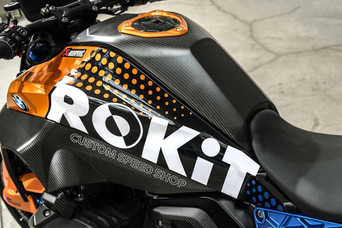 BMW MOTORRAD PRESENTA LA BMW R 1300 R SUPERHOOLIGAN