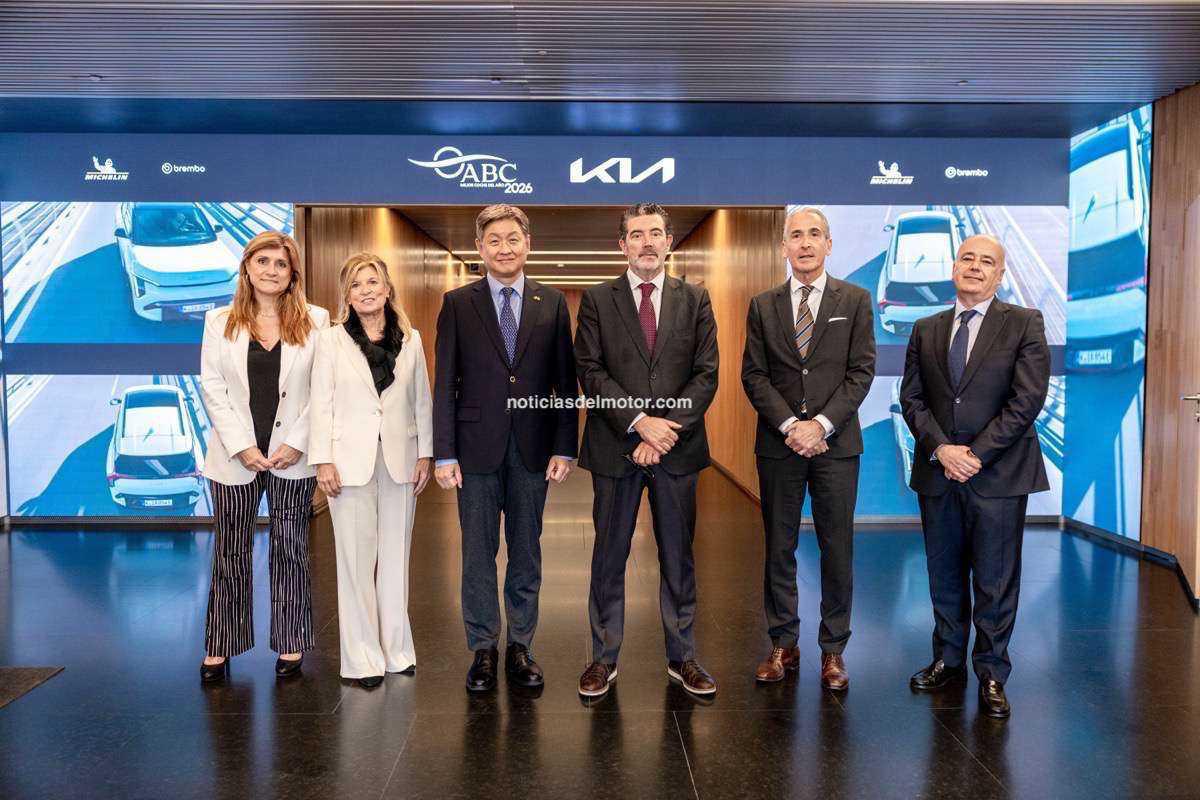 EL KIA EV3 RECIBE EL PREMIO A “MEJOR COCHE DEL AÑO ABC 2026”