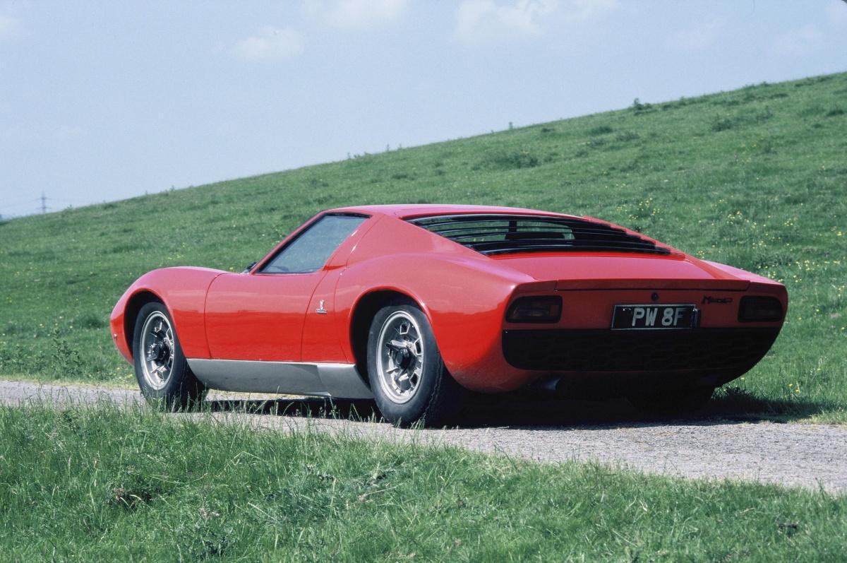 LAMBORGHINI MIURA: EL PRIMER SUPERDEPORTIVO DE LA HISTORIA