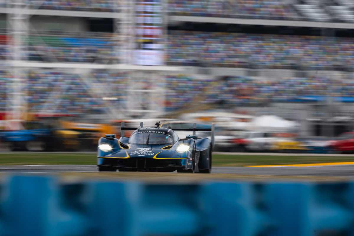 ASTON MARTIN VALKYRIE CELEBRA SU ANIVERSARIO A SU REGRESO A SEBRING ASTON MARTIN VALKYRIE CELEBRA SU ANIVERSARIO A SU REGRESO A SEBRING