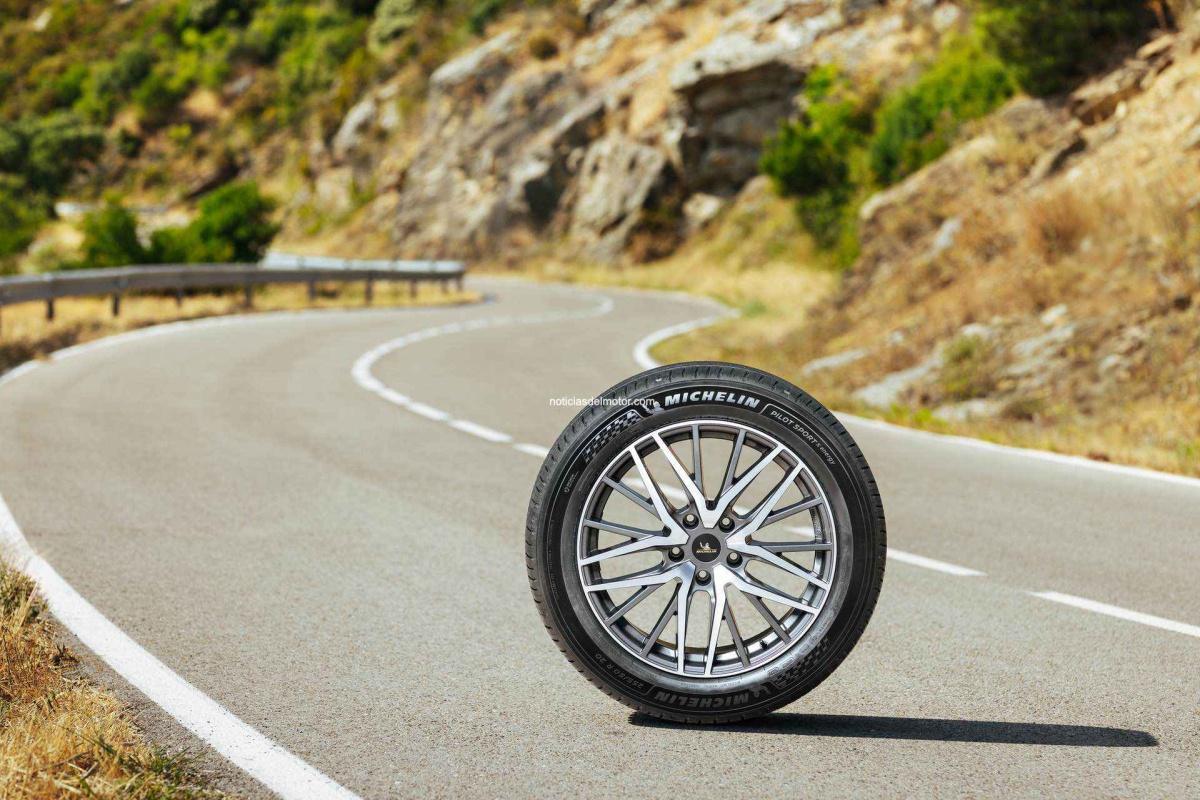 MICHELIN PRIMACY 5 ENERGY™ Y MICHELIN PILOT SPORT 5 ENERGY™ MICHELIN PRIMACY 5 ENERGY™ Y MICHELIN PILOT SPORT 5 ENERGY™