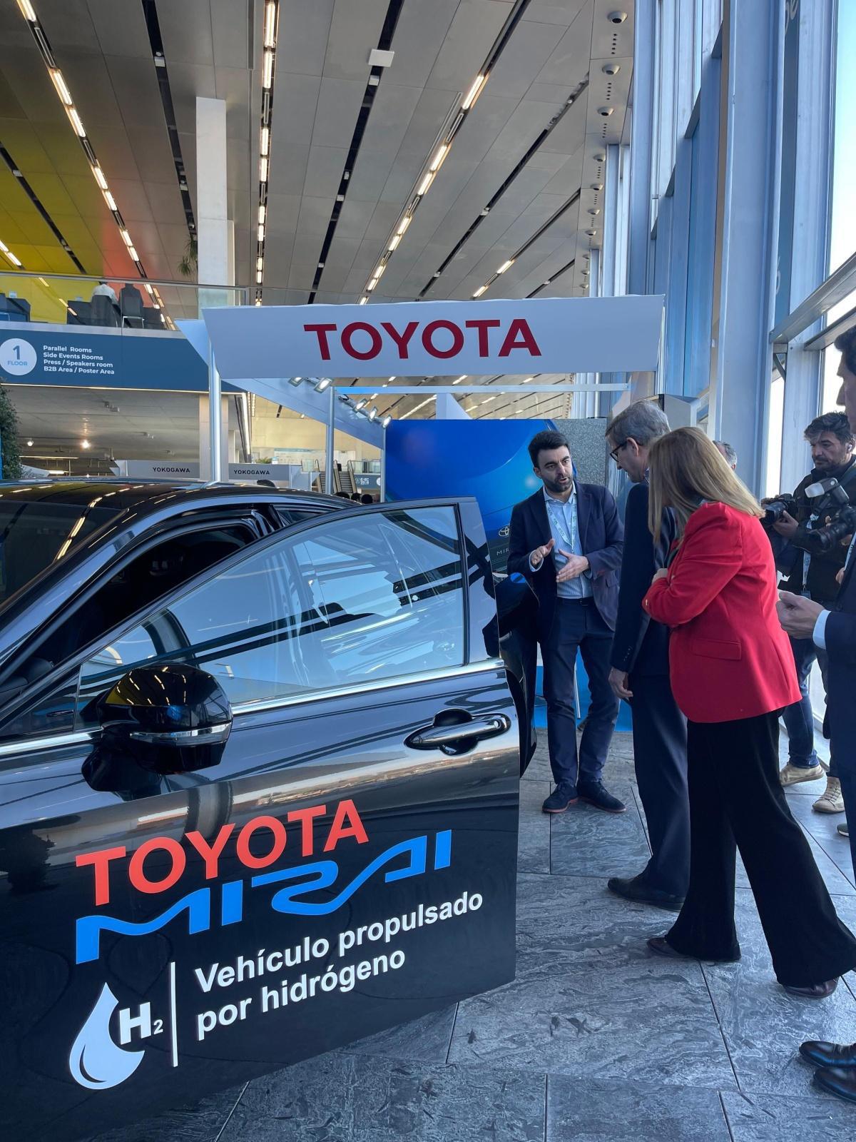 TOYOTA ESPAÑA REFUERZA SU COMPROMISO CON EL HIDRÓGENO EN EL EUROPEAN HYDROGEN ENERGY CONFERENCE 2026 CON LA PRESENCIA DEL TOYOTA MIRAI TOYOTA ESPAÑA REFUERZA SU COMPROMISO CON EL HIDRÓGENO EN EL EUROPEAN HYDROGEN ENERGY CONFERENCE 2026 CON LA PRESENCIA DEL TOYOTA MIRAI