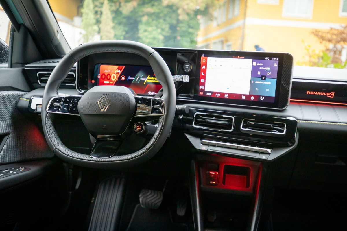 RENAULT 4 - GANADOR DEL PREMIO AUTOBEST A LA MEJOR COMPRA EN EUROPA 2026