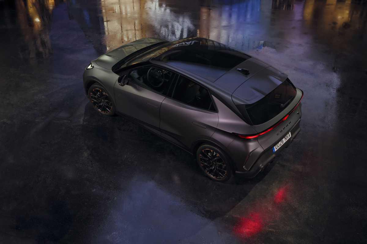 NUEVO CUPRA RAVAL: EL COCHE ELÉCTRICO URBANO Y REBELDE QUE DESAFÍA LO CONVENCIONAL
