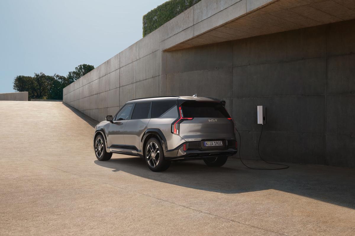 LA PERCEPCIÓN DE LOS ESPAÑOLES CON COCHE ELÉCTRICO DA UN GIRO RADICAL LA PERCEPCIÓN DE LOS ESPAÑOLES CON COCHE ELÉCTRICO DA UN GIRO RADICAL