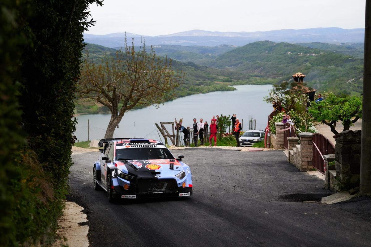 Un final desgarrador para Neuville/Wydaeghe, que termina con su abandono en el Power Stage; Paddon/Kennard suben al podio