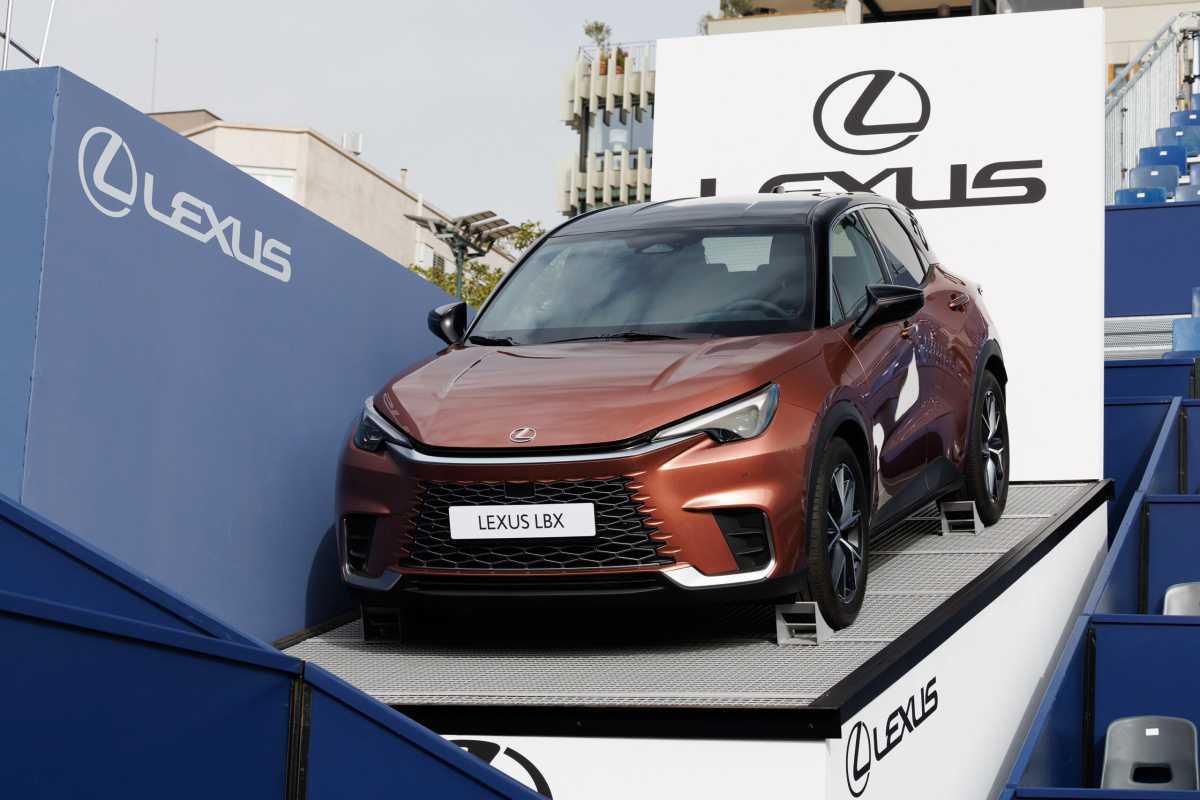 LEXUS LLEVA INNOVACIÓN, ELECTRIFICACIÓN Y EXPERIENCIA AL BARCELONA OPEN BANC SABADELL - TROFEO CONDE DE GODÓ LEXUS LLEVA INNOVACIÓN, ELECTRIFICACIÓN Y EXPERIENCIA AL BARCELONA OPEN BANC SABADELL - TROFEO CONDE DE GODÓ