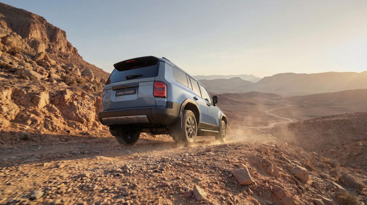 TOYOTA LAND CRUISER INCORPORA EL ACABADO GX E INTRODUCE NUEVA CONFIGURACIÓN 5 PLAZAS A TODA SU GAMA