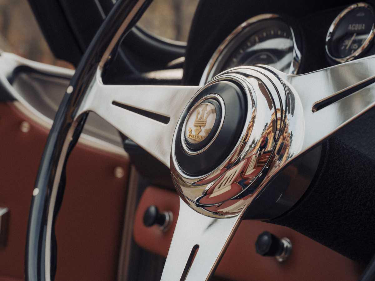 MASERATI CLASSICHE MARCA SU CERTIFICADO DE AUTENTICIDAD NÚMERO 100