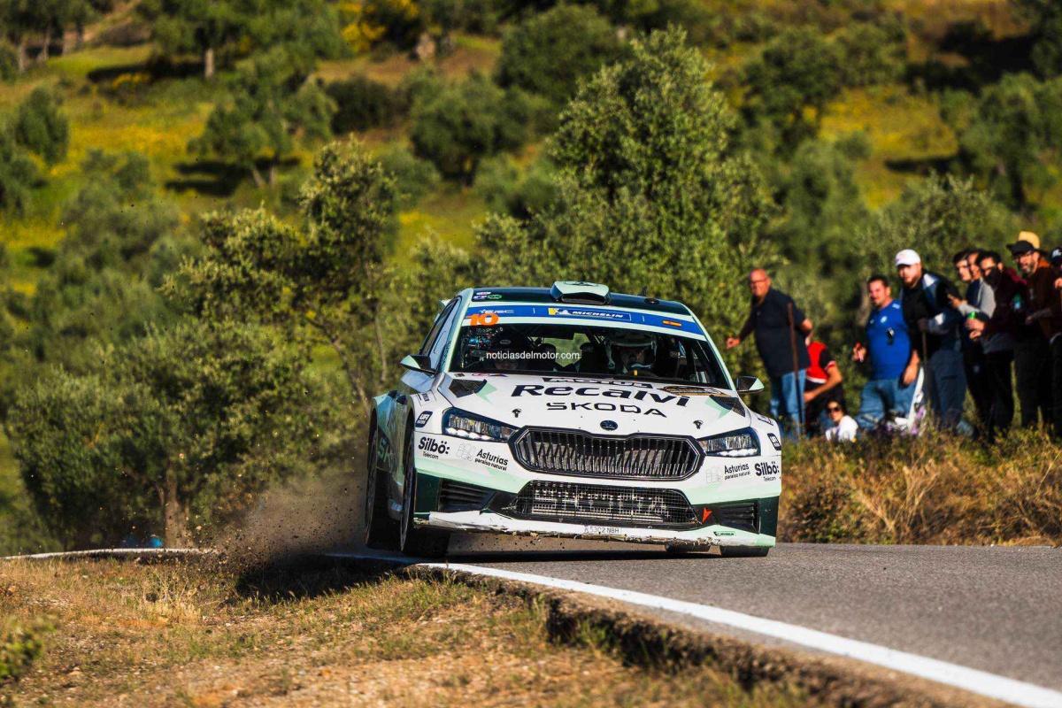 DOBLE VICTORIA DE JOSÉ ANTONIO “COHETE” SUÁREZ Y ALBERTO IGLESIAS PIN EL RALLY SIERRA MORENA