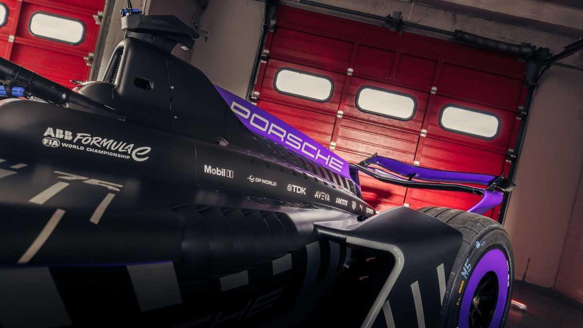 PORSCHE PRESENTA EL 975 RSE, SU MONOPLAZA DE FÓRMULA E DE ÚLTIMA GENERACIÓN