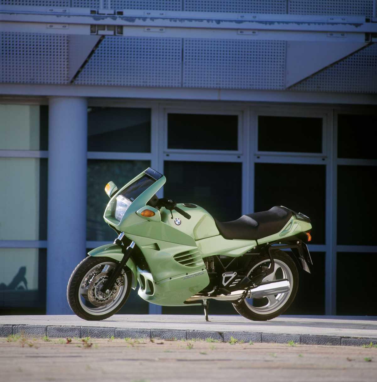 BMW MOTORRAD CELEBRA LOS 50 AÑOS DE PRODUCCIÓN DE LAS BMW RS Y DE LAS MOTOS DE COMPETICIÓN