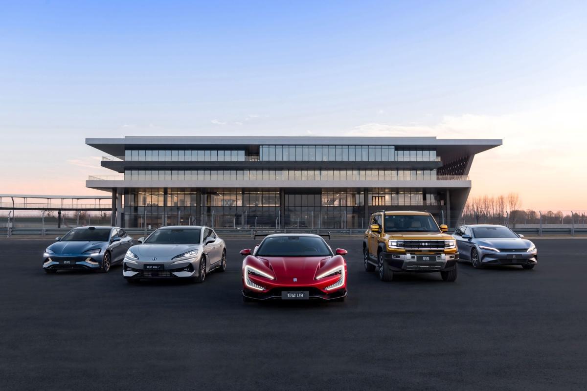 INFORME DE SOSTENIBILIDAD 2025: BYD EVITA LA EMISIÓN DE 46 MILLONES DE TONELADAS DE CO2 EN 2025 Y ACELERA SU CAMINO HACIA LA NEUTRALIDAD TOTAL INFORME DE SOSTENIBILIDAD 2025: BYD EVITA LA EMISIÓN DE 46 MILLONES DE TONELADAS DE CO2 EN 2025 Y ACELERA SU CAMINO HACIA LA NEUTRALIDAD TOTAL