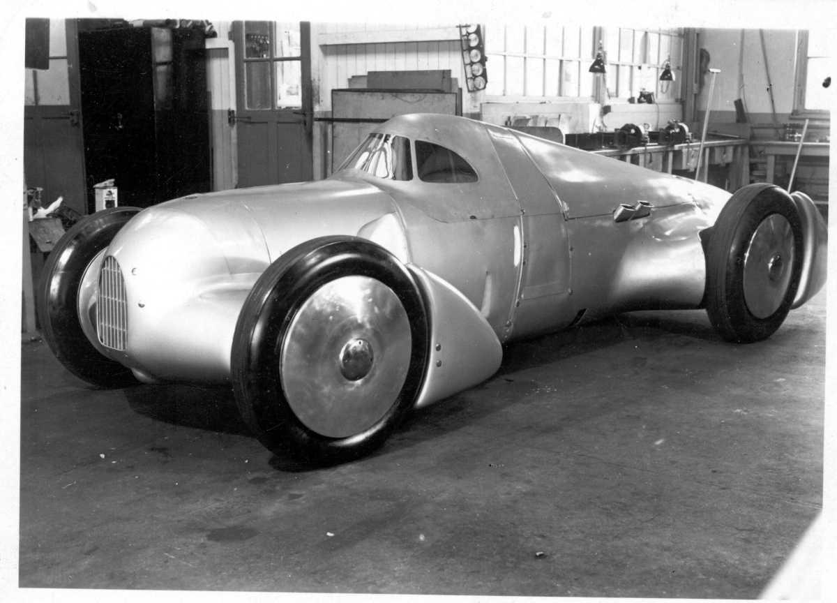 AUDI TRADITION RESCATA UNA LEYENDA: EL AUTO UNION LUCCA SE UNE A LA FAMILIA DE LAS FLECHA DE PLATA AUDI TRADITION RESCATA UNA LEYENDA: EL AUTO UNION LUCCA SE UNE A LA FAMILIA DE LAS FLECHA DE PLATA