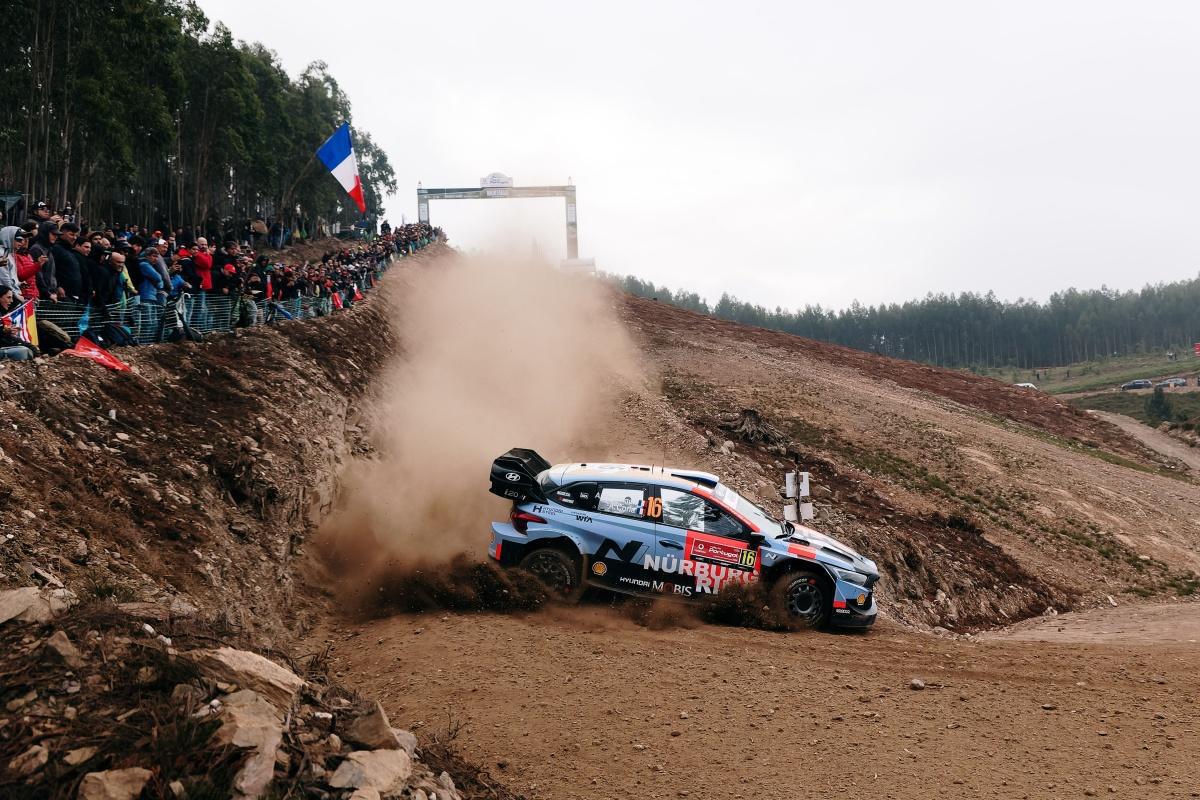 Rally de Portugal: Los equipos de Hyundai Motorsport se mantienen a flote mientras la lluvia transforma las especiales