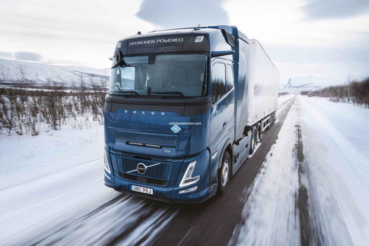 NUEVA PLATAFORMA DE MOTOR POR COMBUSTIÓN DE VOLVO TRUCKS: EFICIENCIA SUPERIOR EN EL CONSUMO DE COMBUSTIBLE Y COMPATIBLE PARA UNA AMPLIA GAMA DE COMBUSTIBLES ALTERNATIVOS NUEVA PLATAFORMA DE MOTOR POR COMBUSTIÓN DE VOLVO TRUCKS: EFICIENCIA SUPERIOR EN EL CONSUMO DE COMBUSTIBLE Y COMPATIBLE PARA UNA AMPLIA GAMA DE COMBUSTIBLES ALTERNATIVOS