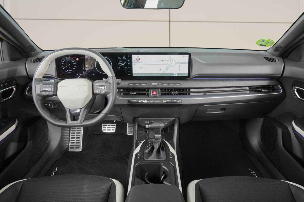 KIA PRESENTA EL K4, DONDE EL DISEÑO ATREVIDO SE UNE A LA INNOVACIÓN INTELIGENTE KIA PRESENTA EL K4, DONDE EL DISEÑO ATREVIDO SE UNE A LA INNOVACIÓN INTELIGENTE