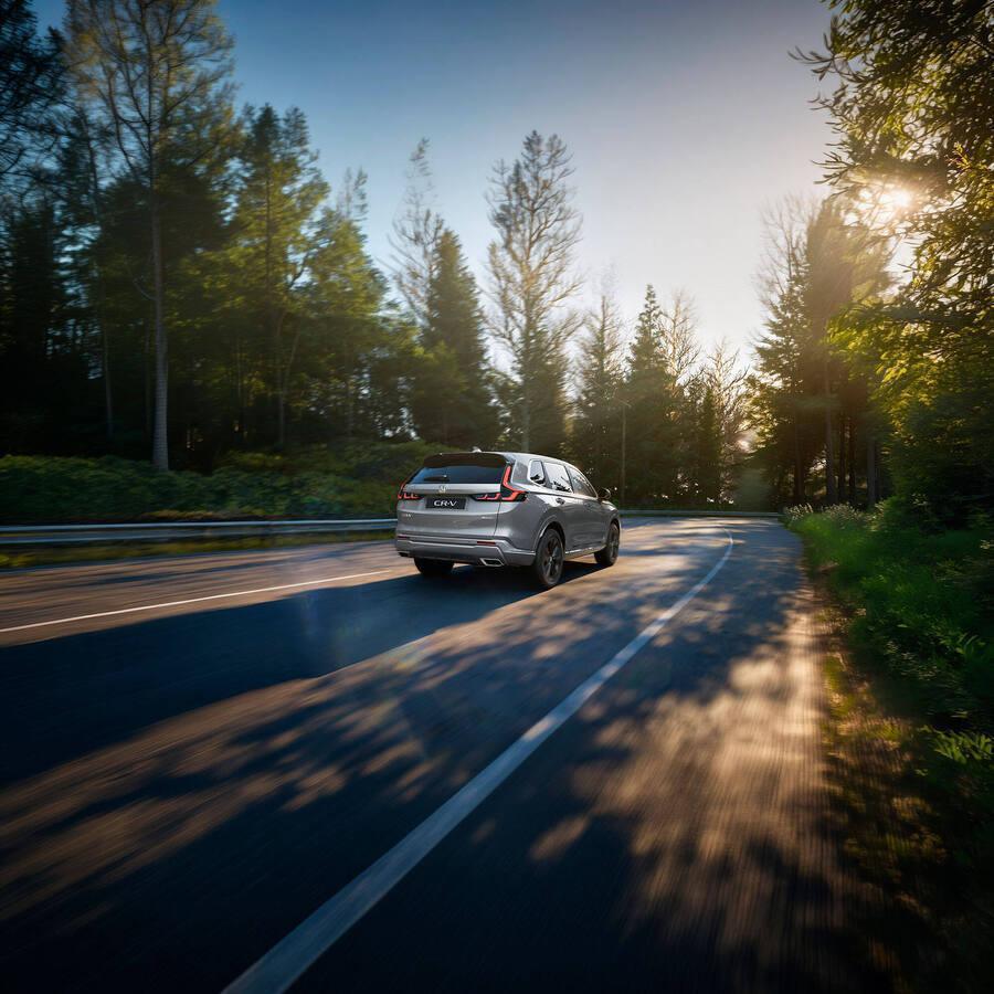 HONDA ESPAÑA ACTUALIZA LA GAMA CR-V Y AÑADE LA VERSIÓN ELEGANCE TECH A LA MOTORIZACIÓN HÍBRIDA ENCHUFABLE e:PHEV HONDA ESPAÑA ACTUALIZA LA GAMA CR-V Y AÑADE LA VERSIÓN ELEGANCE TECH A LA MOTORIZACIÓN HÍBRIDA ENCHUFABLE e:PHEV