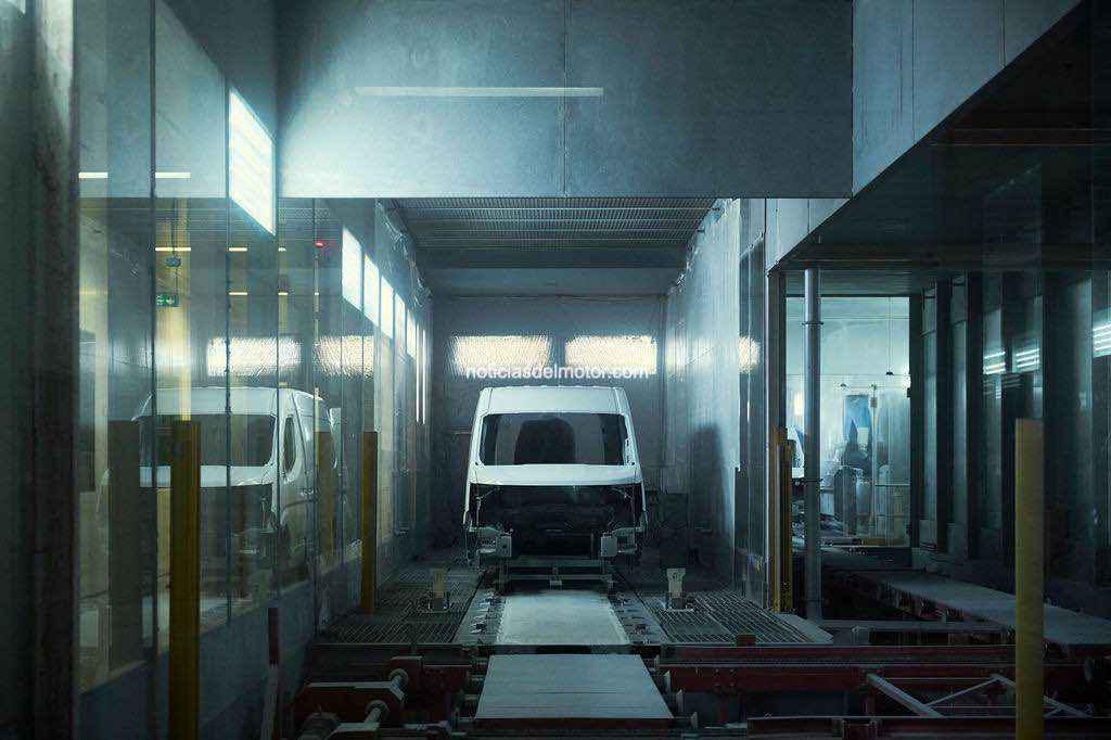 NUEVO SELLO “CONVERTED BY RENAULT”: UNA SOLUCIÓN DE TRANSFORMACIÓN LLAVE EN MANO NUEVO SELLO “CONVERTED BY RENAULT”: UNA SOLUCIÓN DE TRANSFORMACIÓN LLAVE EN MANO