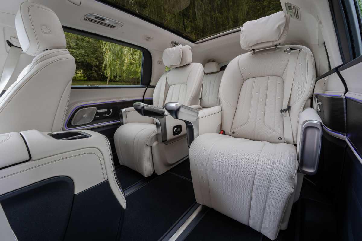 EL NUEVO MERCEDES-BENZ VLE ELÉCTRICO: COMBINA LA COMODIDAD Y EL COMPORTAMIENTO DE UNA BERLINA CON LA VERSATILIDAD DE UN MONOVOLUMEN EL NUEVO MERCEDES-BENZ VLE ELÉCTRICO: COMBINA LA COMODIDAD Y EL COMPORTAMIENTO DE UNA BERLINA CON LA VERSATILIDAD DE UN MONOVOLUMEN