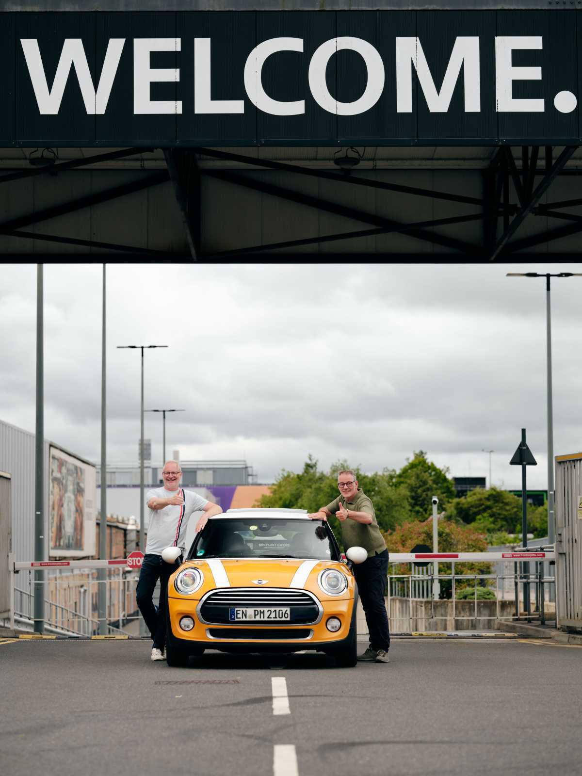 1.000.000 KILÓMETROS EN UN MINI COOPER D: RUTA DE ANIVERSARIO HASTA LA PLANTA DE OXFORD Y EL INICIO DE UNA NUEVA MISIÓN