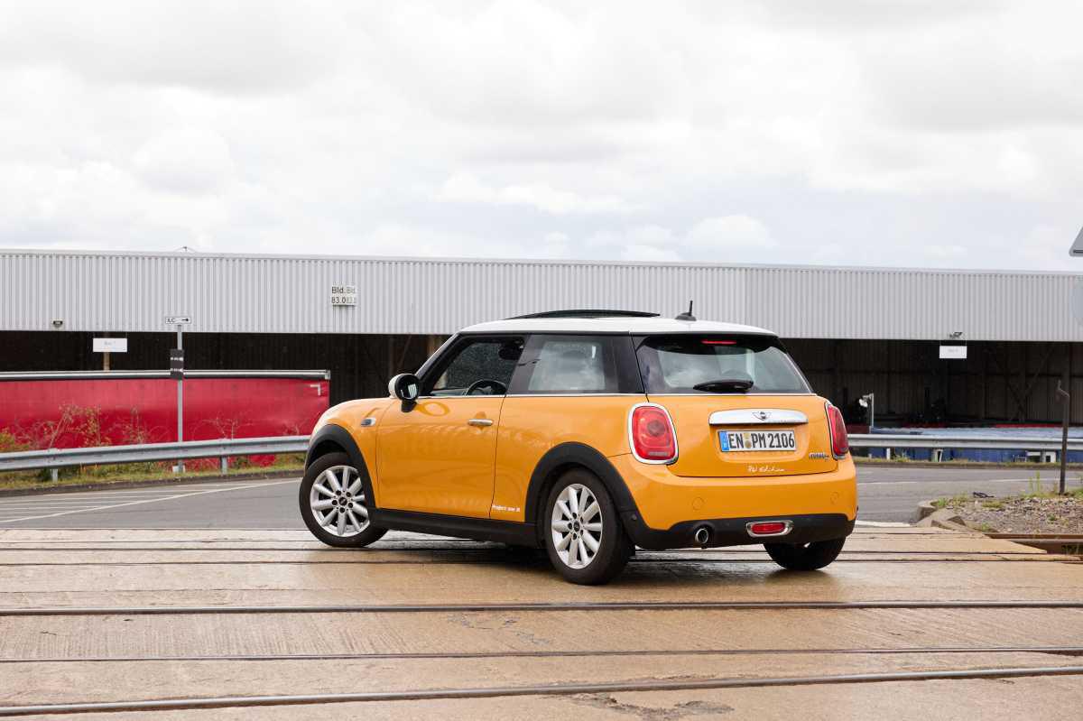 1.000.000 KILÓMETROS EN UN MINI COOPER D: RUTA DE ANIVERSARIO HASTA LA PLANTA DE OXFORD Y EL INICIO DE UNA NUEVA MISIÓN