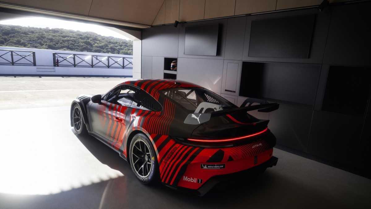 PORSCHE PRESENTA EL NUEVO 911 GT4 R, UN COCHE PARA LA COMPETICIÓN GLOBAL DE CLIENTES