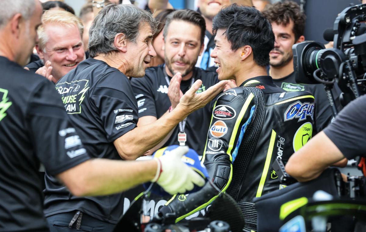 OGURA CONSIGUE SU PRIMERA VICTORIA EN MOTOGP OGURA CONSIGUE SU PRIMERA VICTORIA EN MOTOGP