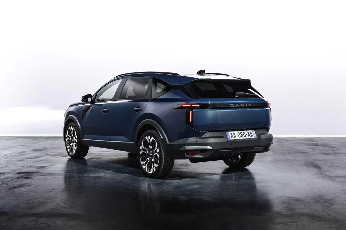 NUEVO DACIA STRIKER: LO MEJOR DE TRES MUNDOS