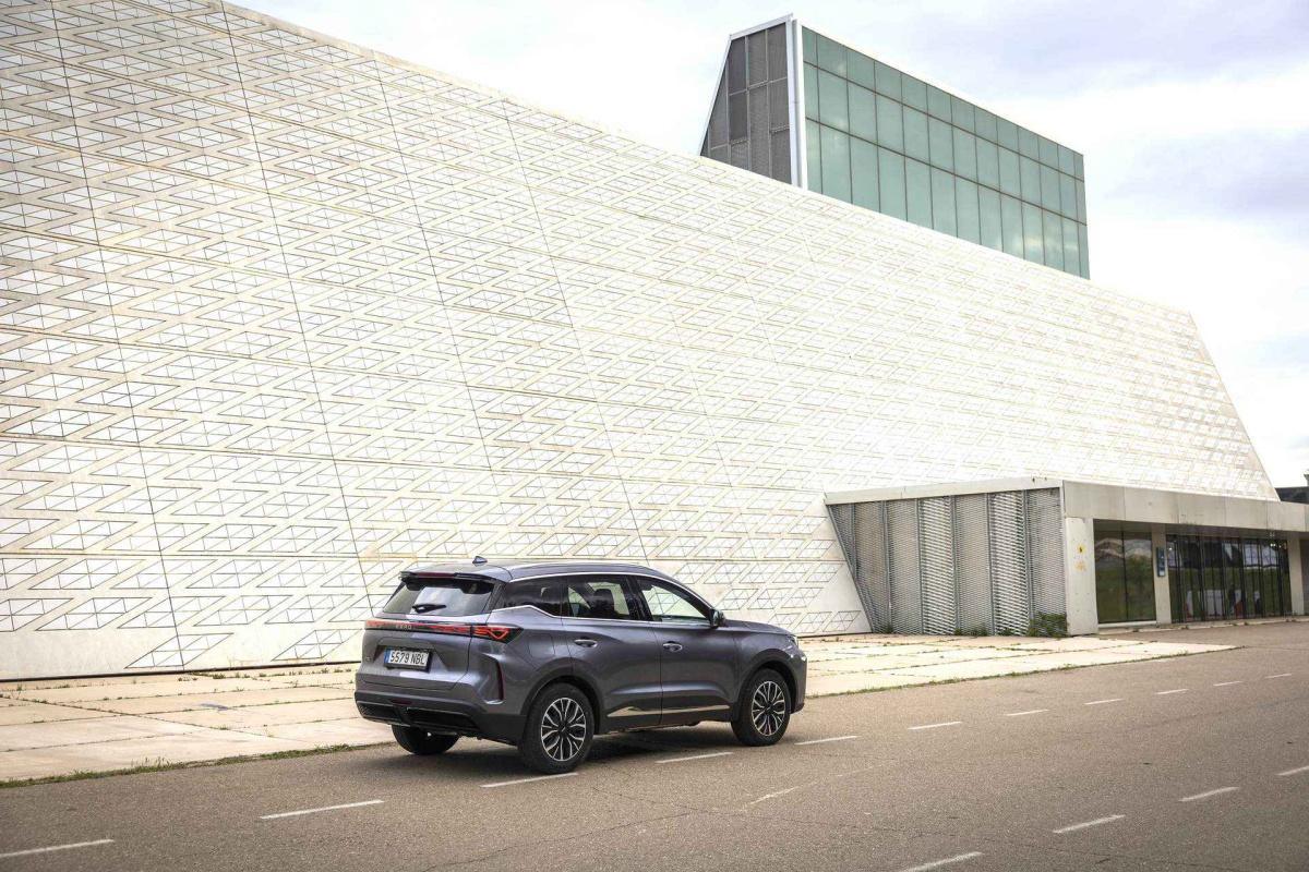 EBRO S700 PHEV LUXURY POR 299 EUROS AL MES CON FINANCIACIÓN Y 1.000 € DE DESCUENTO ADICIONAL