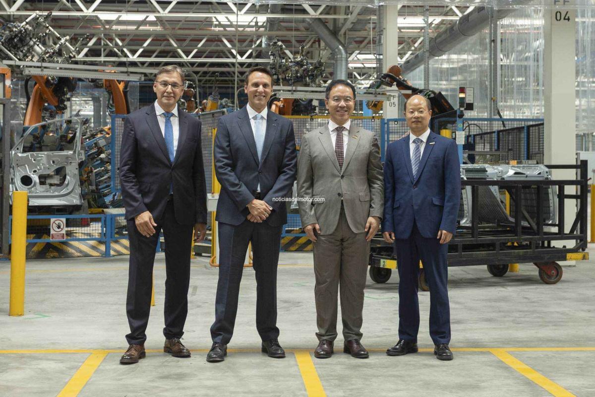 GEELY AUTO Y FORD CREAN UNA JOINT VENTURE EN ESPAÑA PARA LA PRODUCCIÓN LOCALIZADA EN LA PLANTA DE FORD EN VALENCIA