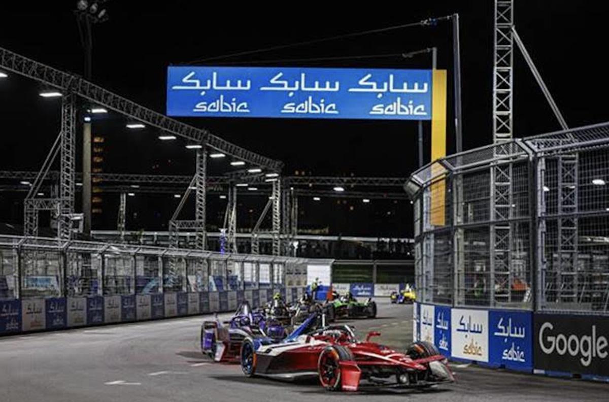 NICK CASSIDY VUELVA A SUBIR AL PODIO CON EL CITROËN RACING FORMULA E TEAM, Y LO HACE EN LA PRIMERA CARRERA NOCTURNA DE TOKIO NICK CASSIDY VUELVA A SUBIR AL PODIO CON EL CITROËN RACING FORMULA E TEAM, Y LO HACE EN LA PRIMERA CARRERA NOCTURNA DE TOKIO