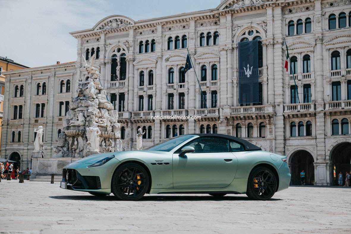 EL MEDIA DRIVE PARA LOS NUEVOS MASERATI GRANTURISMO, GRANCABRIO Y GRECALE CON EL ESPECTACULAR TELÓN DE FONDO DE TRIESTE