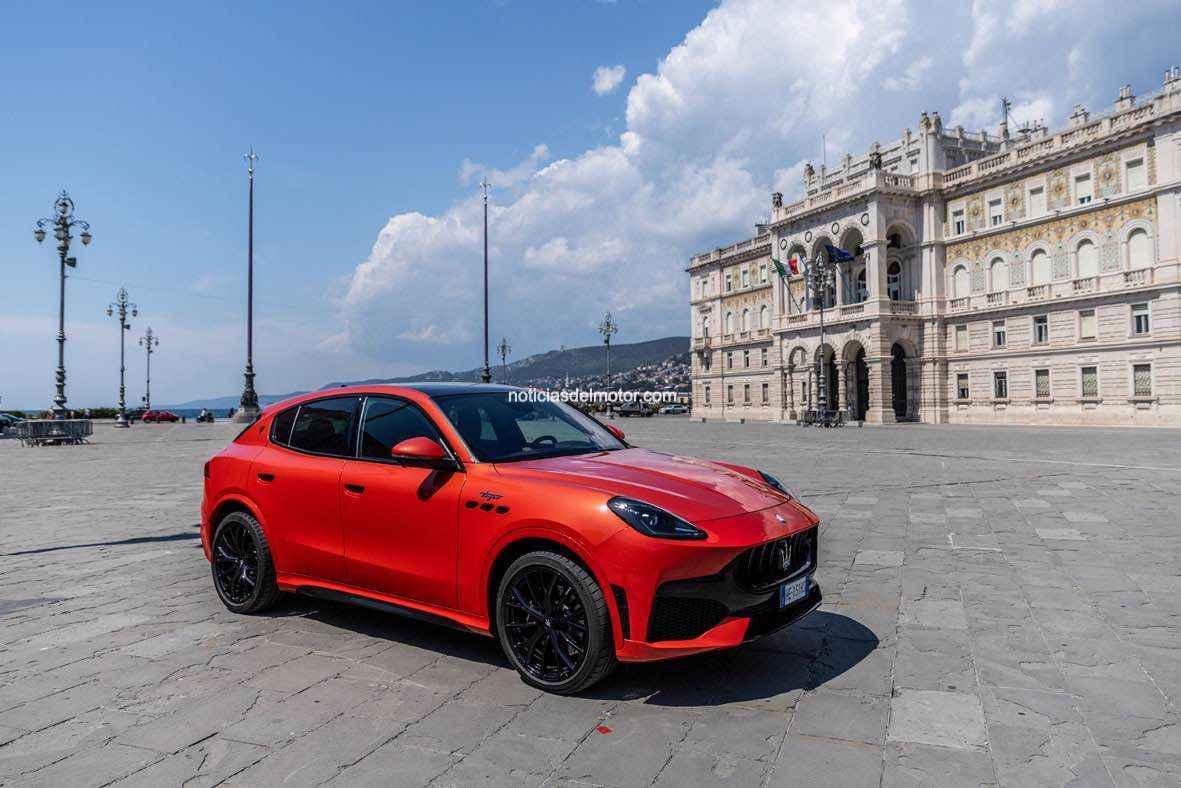 EL MEDIA DRIVE PARA LOS NUEVOS MASERATI GRANTURISMO, GRANCABRIO Y GRECALE CON EL ESPECTACULAR TELÓN DE FONDO DE TRIESTE