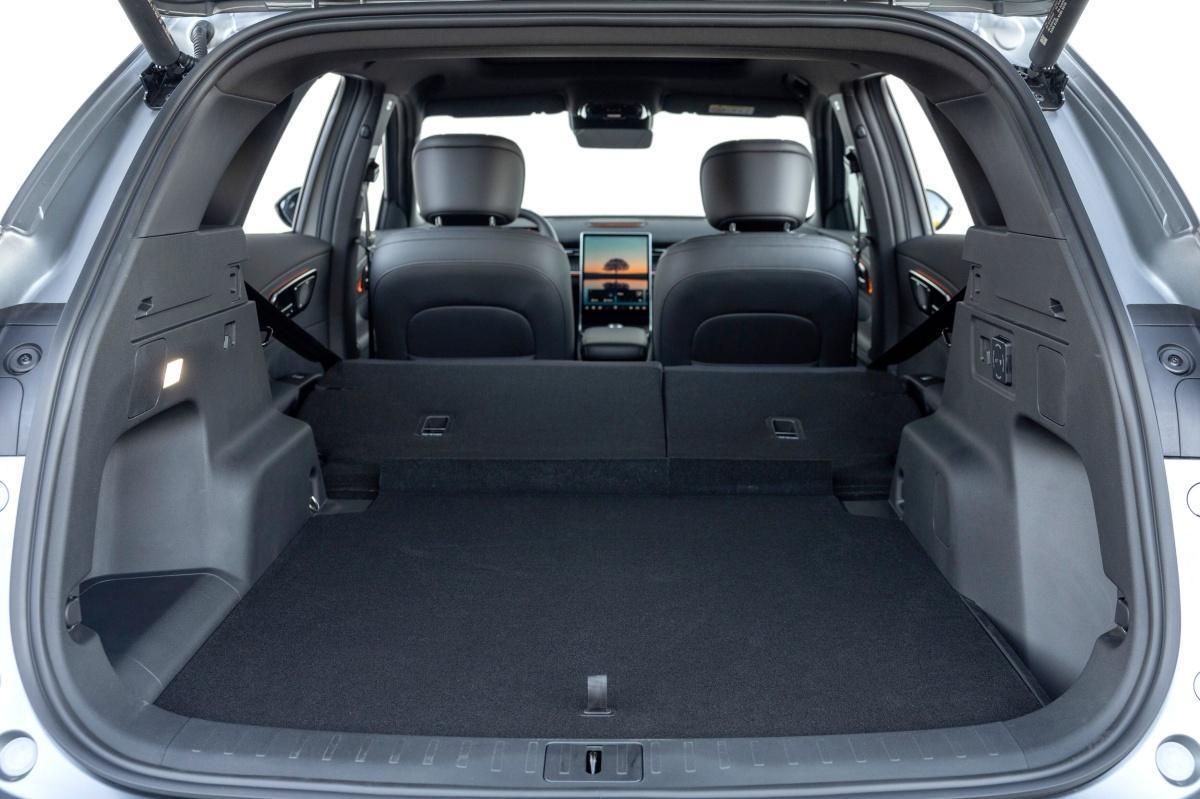 LEPAS L8 SÚPER HÍBRIDO: EL SUV QUE NO DEJA NADA FUERA DE LAS VACACIONES LEPAS L8 SÚPER HÍBRIDO: EL SUV QUE NO DEJA NADA FUERA DE LAS VACACIONES
