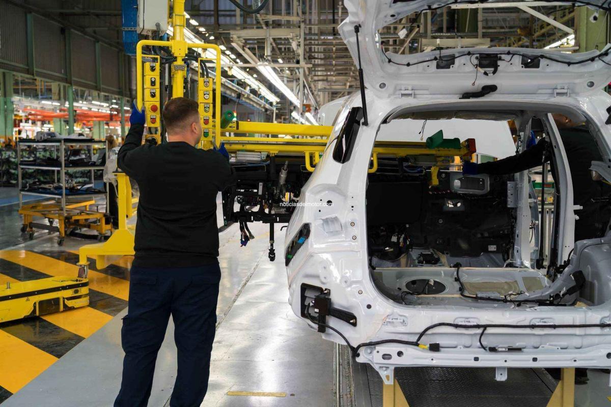 EL PROGRAMA AUTO+ REFUERZA EL ATRACTIVO DE LA GAMA PHEV DE EBRO FABRICADA EN BARCELONA