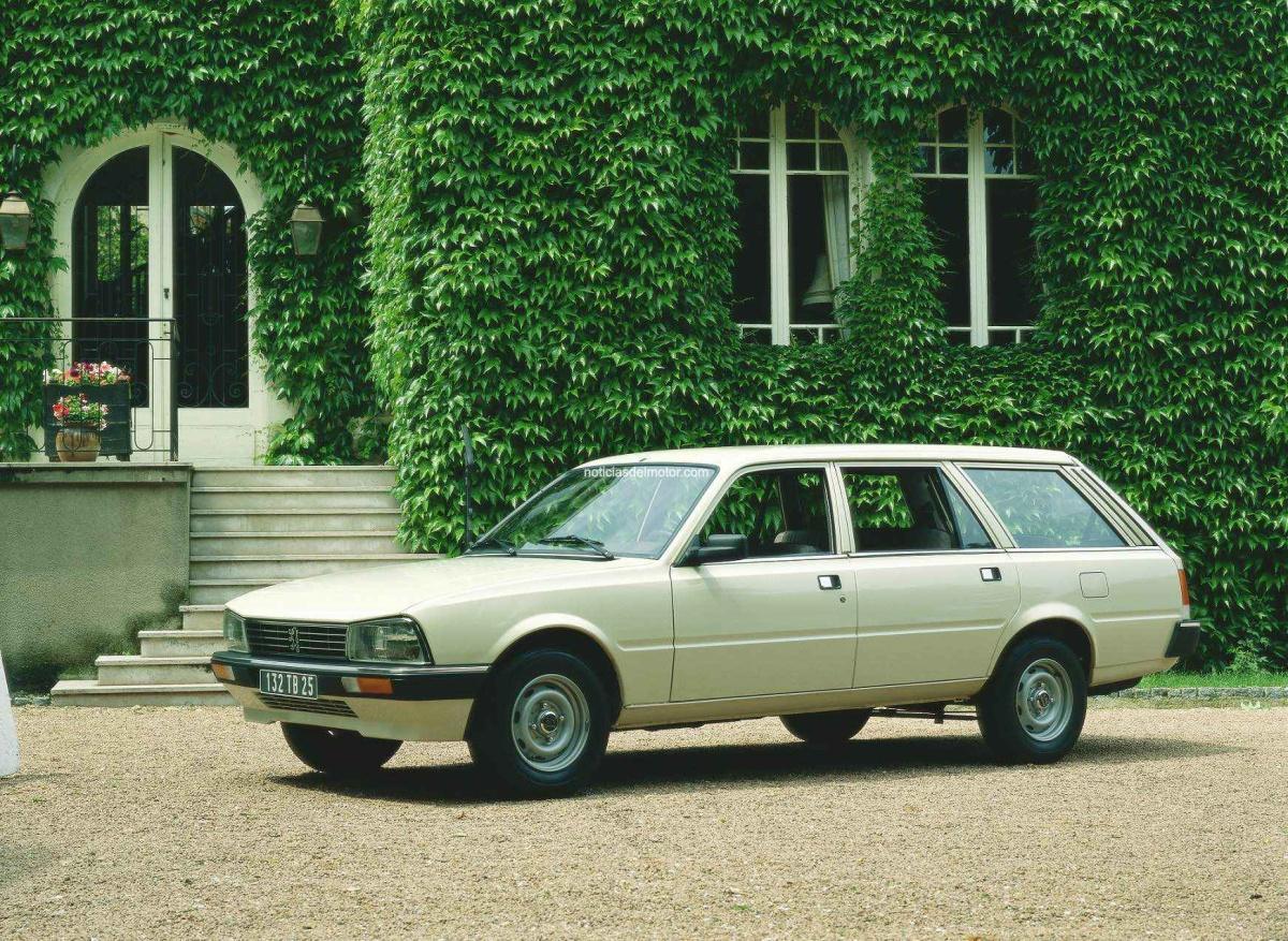 DISEÑO PEUGEOT: HISTORIA, FUNCIONALIDAD Y BELLEZA FELINA ORIENTADOS HACIA EL FUTURO DISEÑO PEUGEOT: HISTORIA, FUNCIONALIDAD Y BELLEZA FELINA ORIENTADOS HACIA EL FUTURO