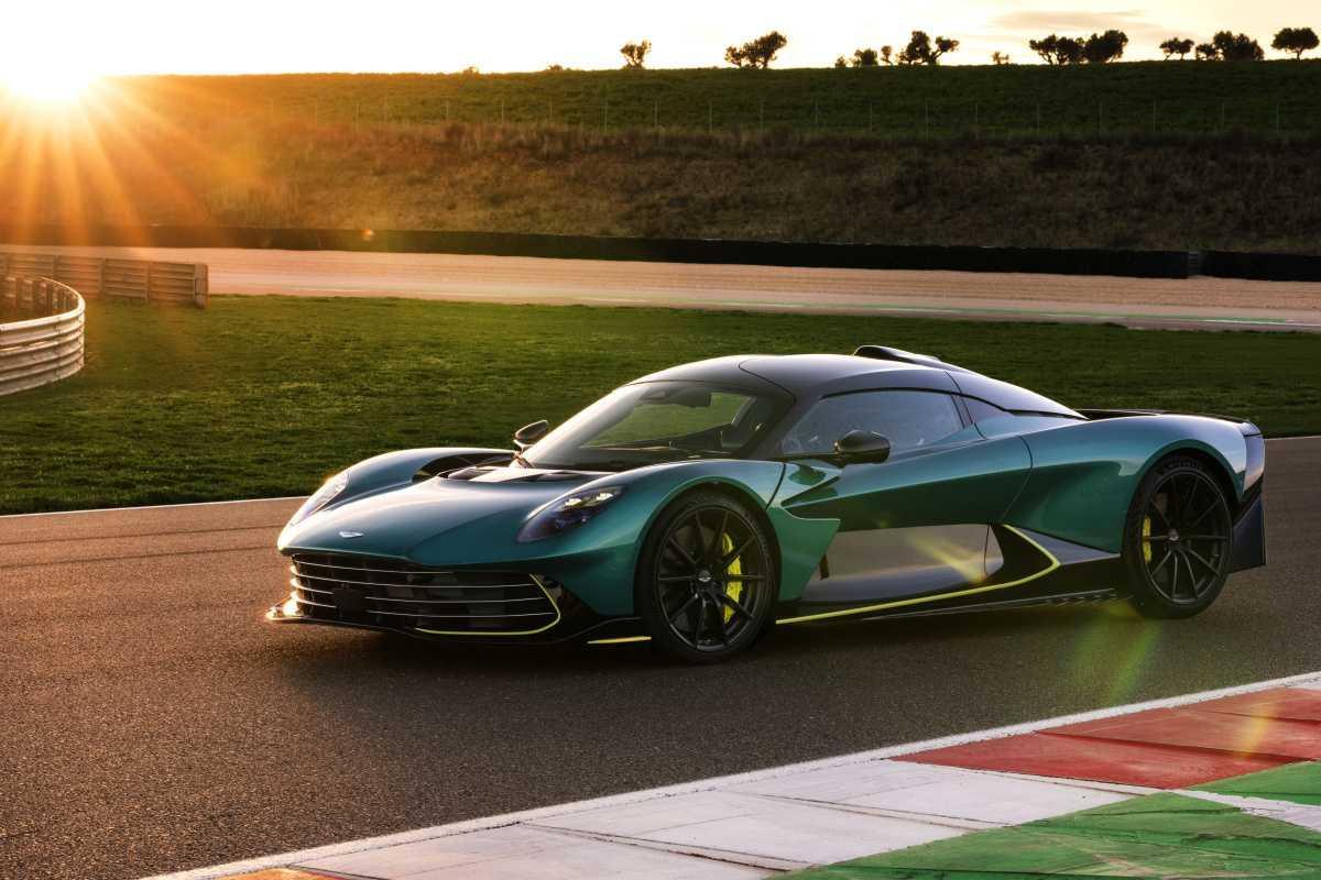 ASTON MARTIN RINDE HOMENAJE A SU TRADICIÓN EN LAS CARRERAS DURANTE LA MONTEREY CAR WEEK ASTON MARTIN RINDE HOMENAJE A SU TRADICIÓN EN LAS CARRERAS DURANTE LA MONTEREY CAR WEEK