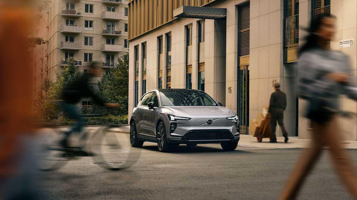 LA NUEVA APLICACIÓN SAFETY COACH AYUDA A LOS CONDUCTORES DE VEHÍCULOS VOLVO A DESARROLLAR HÁBITOS MÁS SEGUROS Y REDUCIR LAS CUOTAS DEL SEGURO
