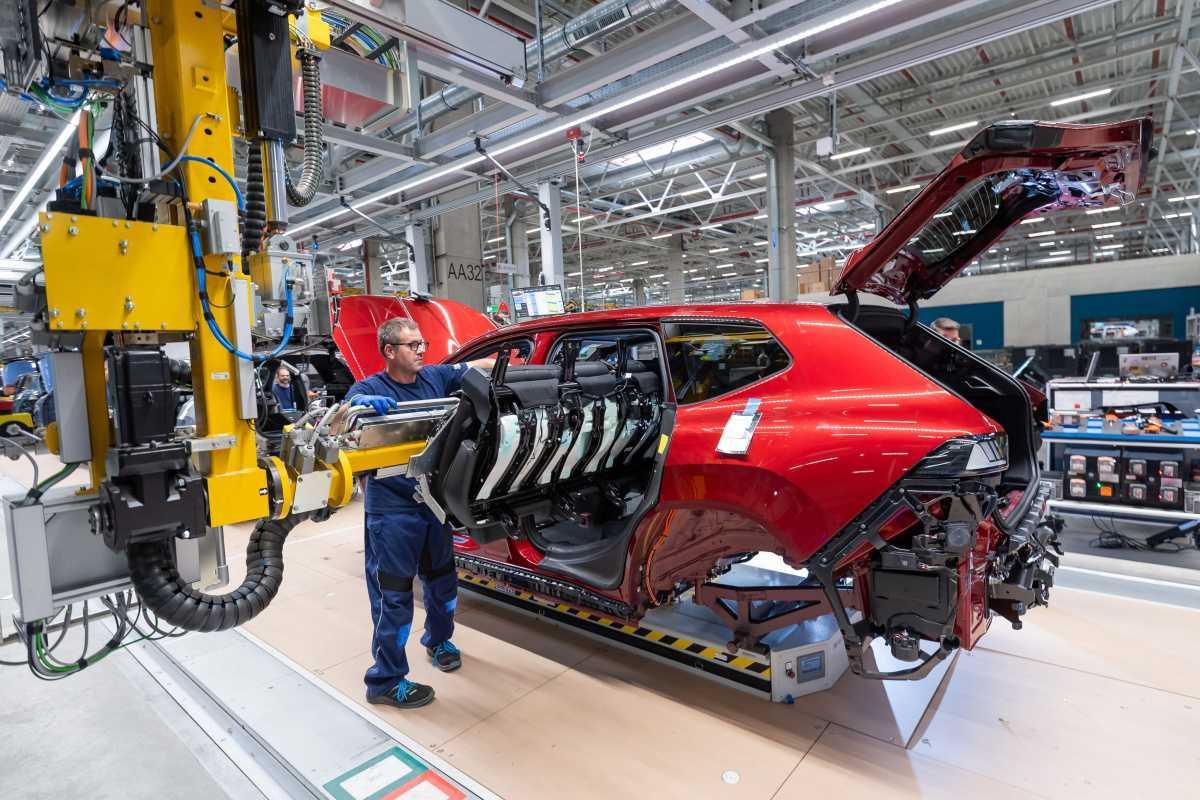 LA PLANTA DE BMW GROUP EN DEBRECEN FABRICA EL BMW IX3 NÚMERO 50.000