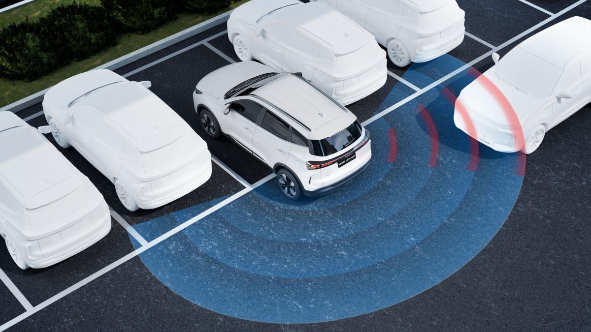 EBRO CUIDA LA SEGURIDAD AL VOLANTE CON HASTA 26 AVANZADOS SISTEMAS DE ASISTENCIA A LA CONDUCCIÓN EBRO CUIDA LA SEGURIDAD AL VOLANTE CON HASTA 26 AVANZADOS SISTEMAS DE ASISTENCIA A LA CONDUCCIÓN