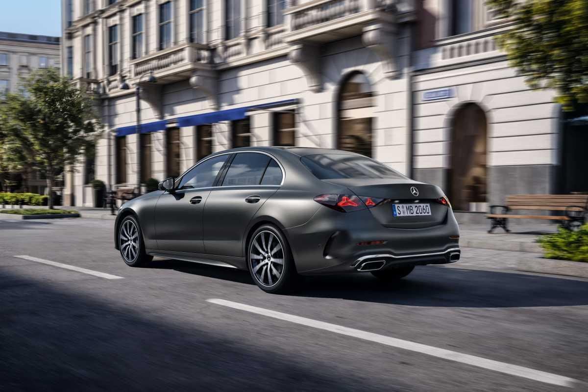 EL NUEVO MERCEDES-BENZ CLASE C: FUERZA REFINADA. LEGADO EN CONTINUIDAD EL NUEVO MERCEDES-BENZ CLASE C: FUERZA REFINADA. LEGADO EN CONTINUIDAD
