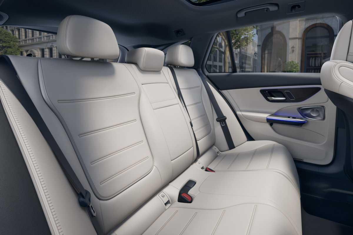 EL NUEVO MERCEDES-BENZ CLASE C: FUERZA REFINADA. LEGADO EN CONTINUIDAD