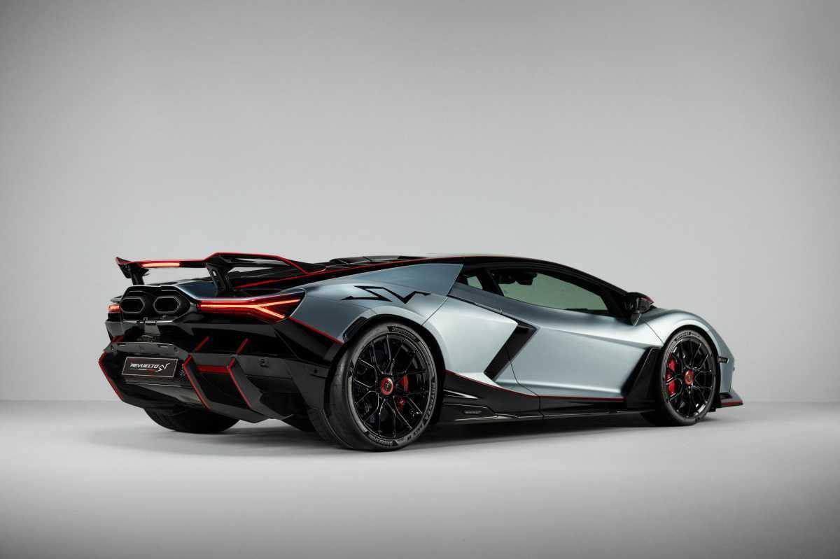 BRIDGESTONE PRESENTA EL NEUMÁTICO DE CIRCUITO POTENZA RACE R PARA EL LAMBORGHINI REVUELTO SV 2026