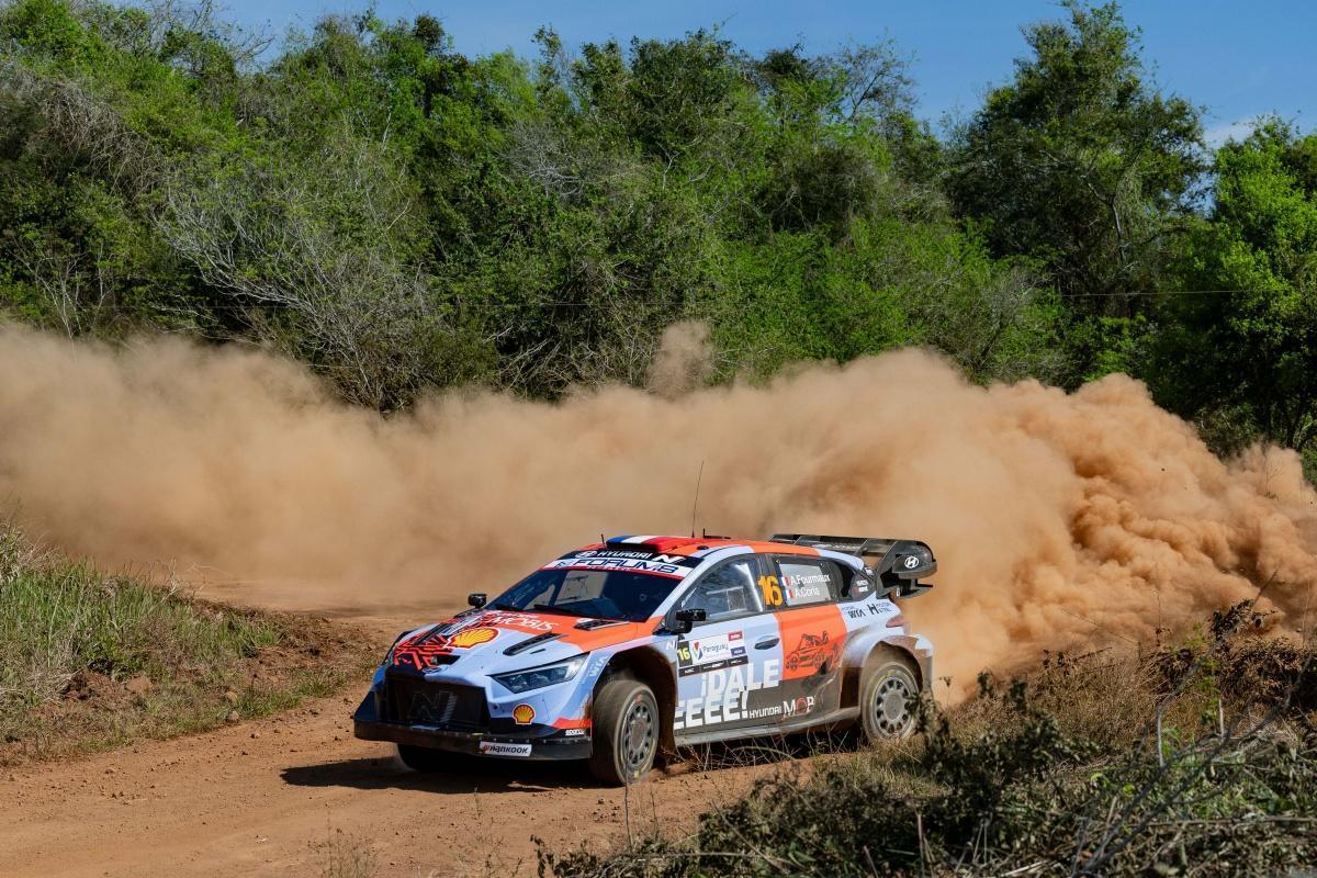 Rally del Paraguay: Hayden Paddon se mantiene segundo tras un viernes lleno de incidentes Rally del Paraguay: Hayden Paddon se mantiene segundo tras un viernes lleno de incidentes
