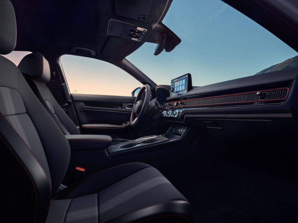 EL CIVIC EVOLUCIONA CON EL INNOVADOR SISTEMA HONDA S+SHIFT Y UNA VERSIÓN SPORT MEJORADA EL CIVIC EVOLUCIONA CON EL INNOVADOR SISTEMA HONDA S+SHIFT Y UNA VERSIÓN SPORT MEJORADA