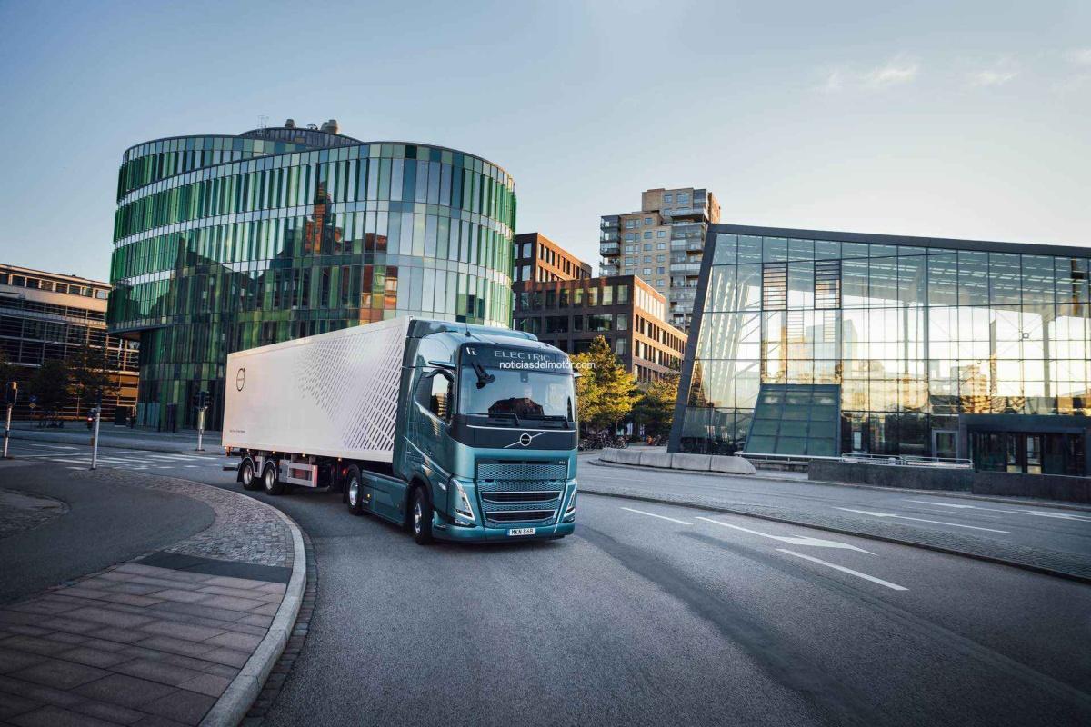 VOLVO INICIA LA PRODUCCIÓN EN SERIE DE SUS CAMIONES ELÉCTRICOS CON HASTA 700 KM DE AUTONOMÍA VOLVO INICIA LA PRODUCCIÓN EN SERIE DE SUS CAMIONES ELÉCTRICOS CON HASTA 700 KM DE AUTONOMÍA