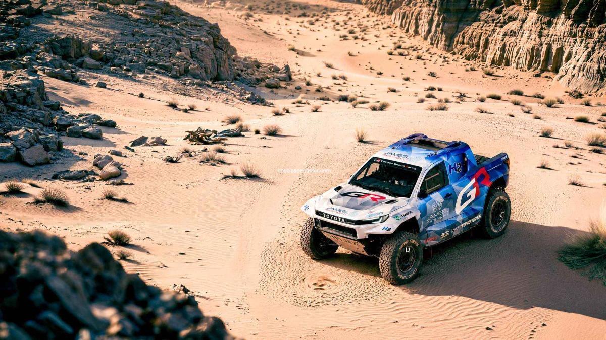 GAZOO Racing lleva el hidrógeno al Dakar: así es el DKR FC Hilux de cero emisiones que competirá en 2027 GAZOO Racing lleva el hidrógeno al Dakar: así es el DKR FC Hilux de cero emisiones que competirá en 2027